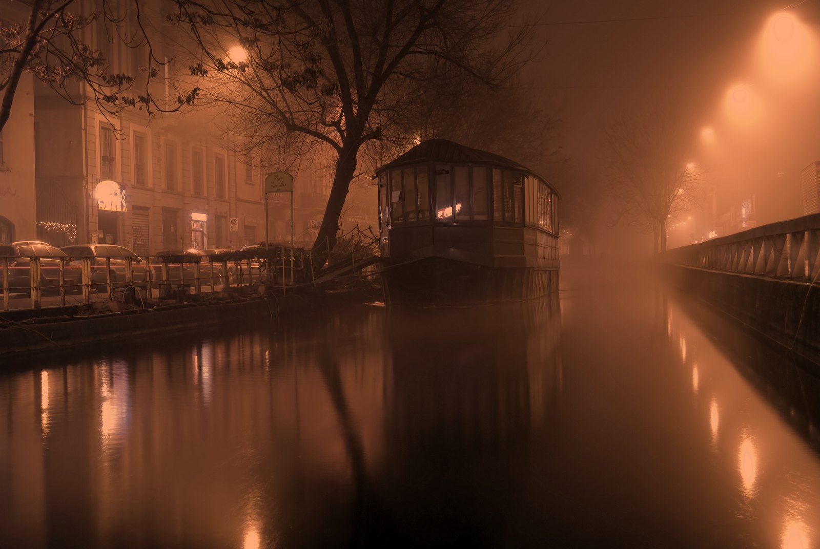 Milan Navigli houseboat
