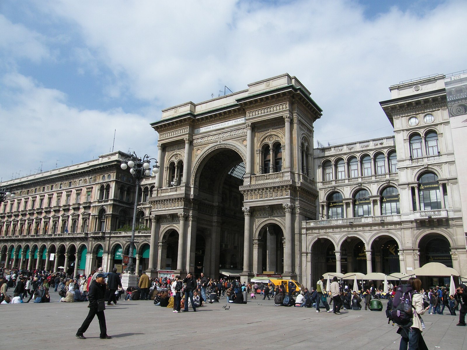 Galleria Vittorio Emanuele II (Milan) Triumphal arch
